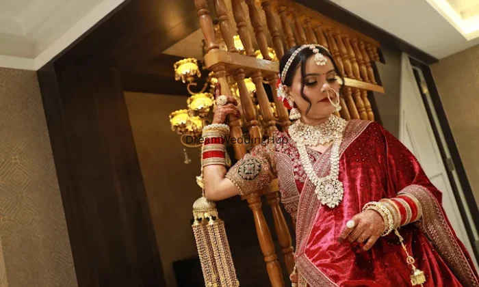 Devanshi  Best Makup Artist